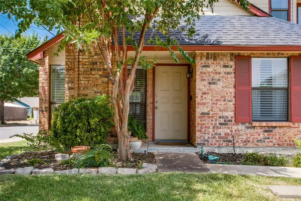 $2,500 | 3503 Word Street, Dallas, TX 75204