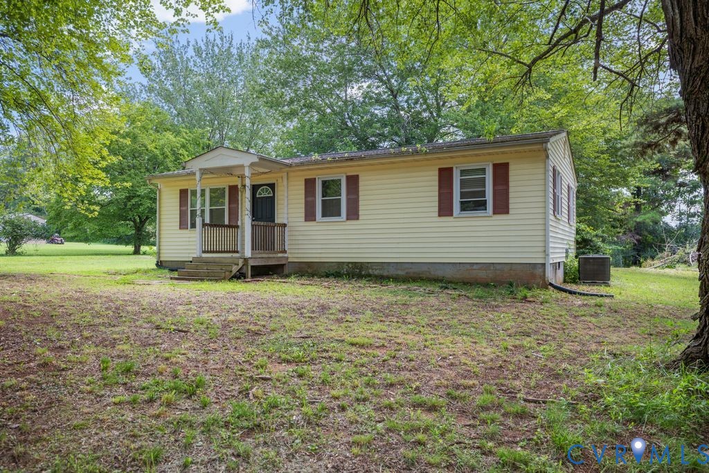 1912 Capeway Road Powhatan, VA 23139 - Photo 2 of 19 Gallery Image 2