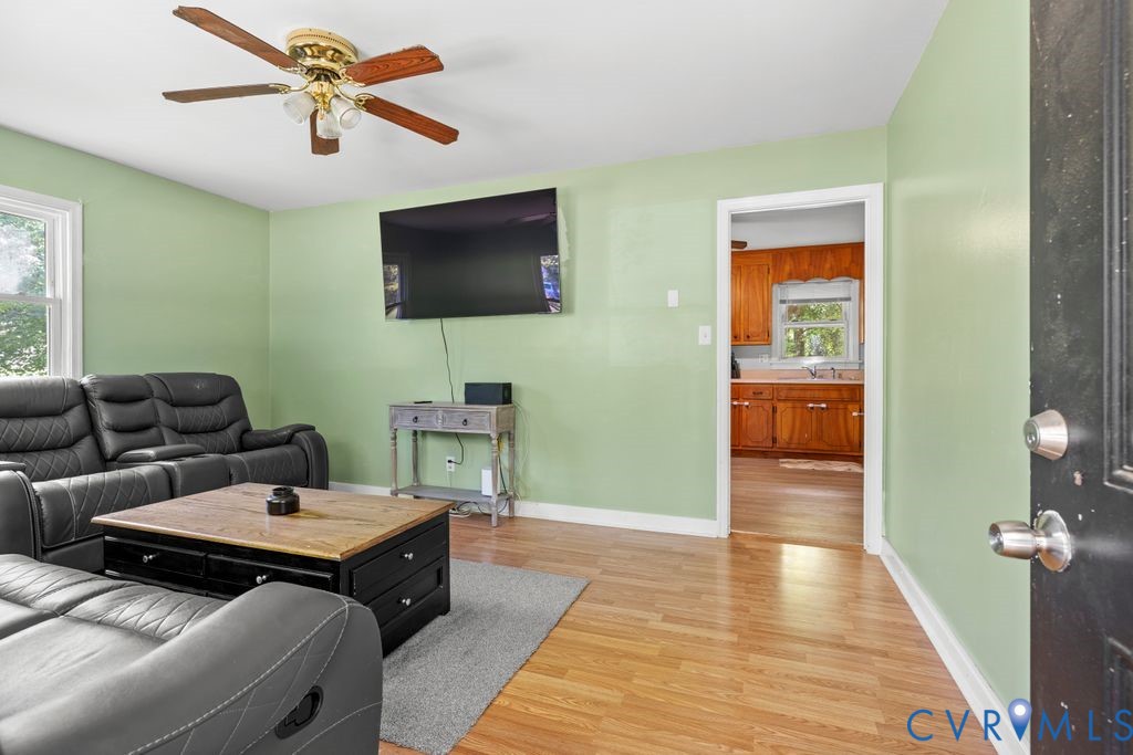 1912 Capeway Road Powhatan, VA 23139 - Photo 5 of 19 Gallery Image 5
