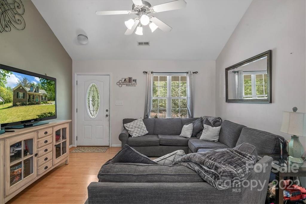 809 Red Hill Road Wadesboro, NC 28170 - Photo 4 of 37 Gallery Image 4