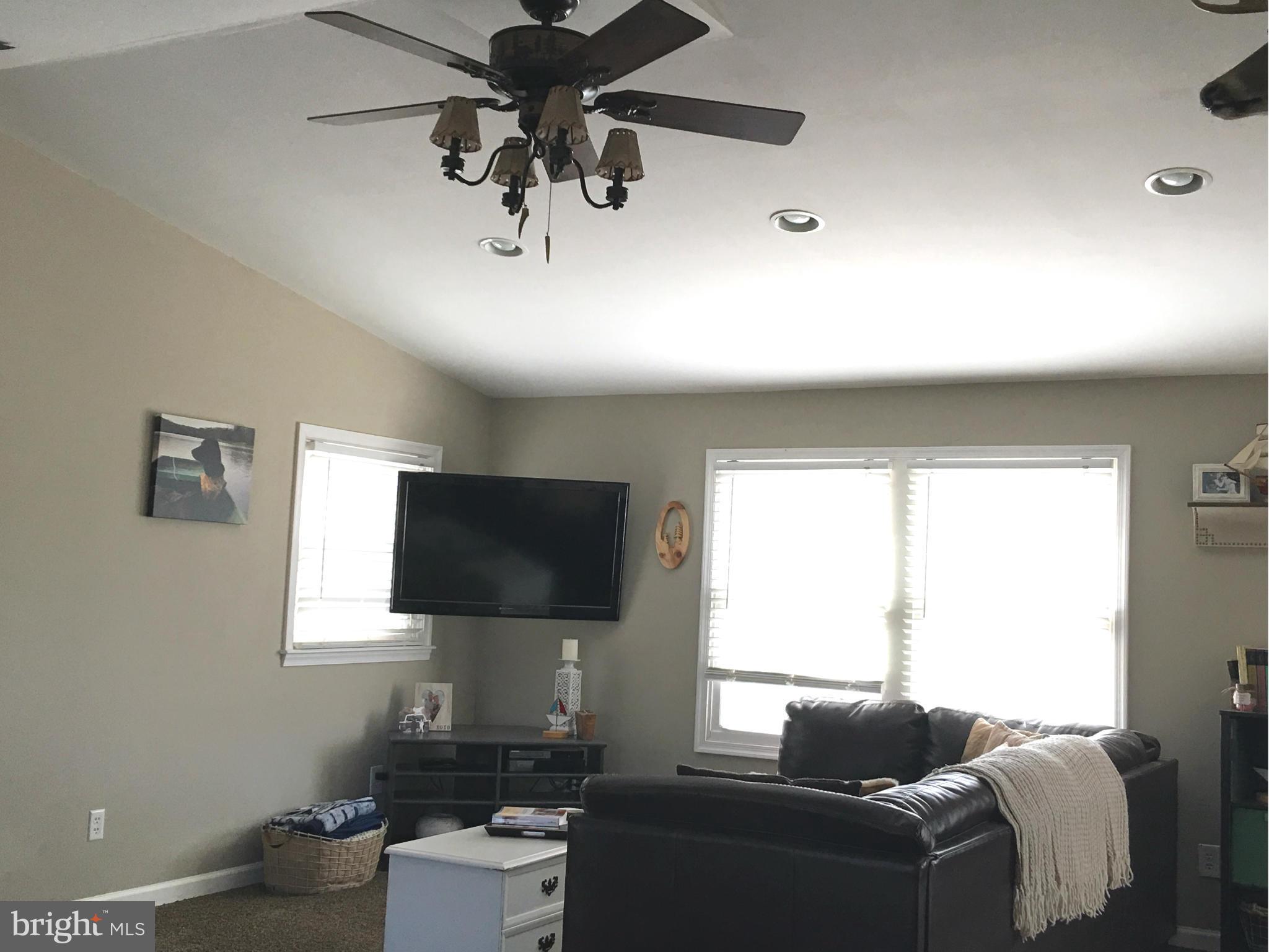 12433 Ridge Road King George, VA 22485 - Photo 3 of 27 Living Room