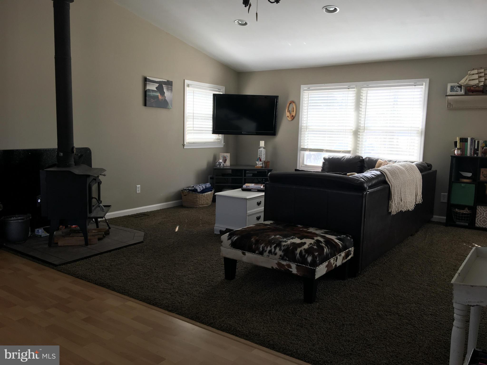 12433 Ridge Road King George, VA 22485 - Photo 4 of 27 Living Room