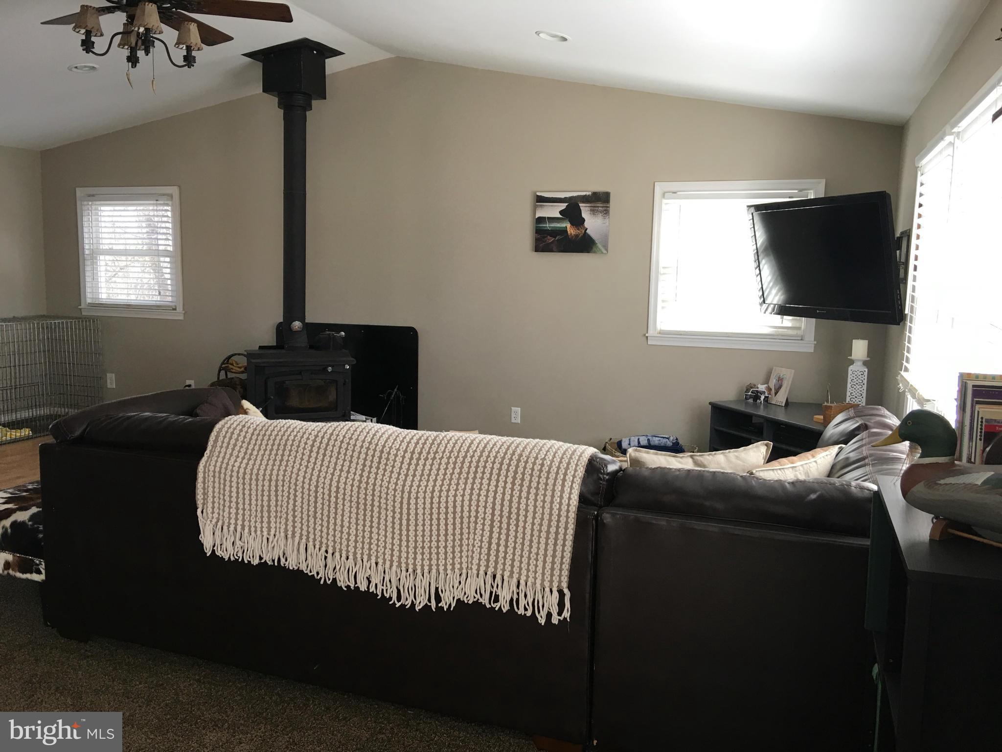 12433 Ridge Road King George, VA 22485 - Photo 5 of 27 Living Room