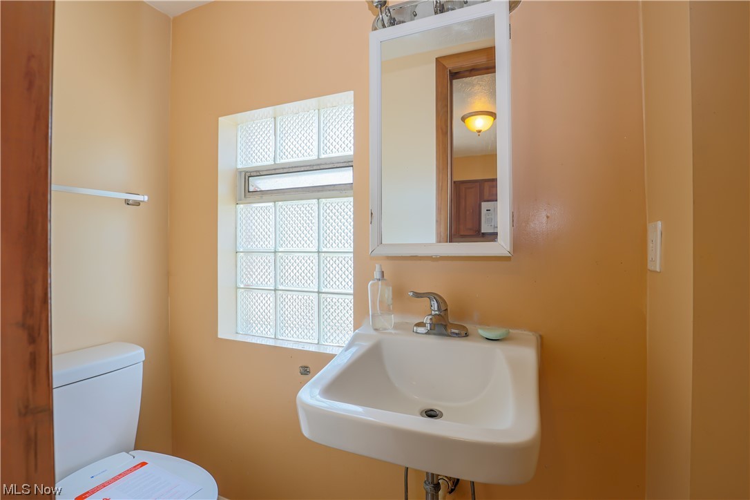 3018 Albion Road Cleveland, OH 44120 - Photo 14 of 30 Half Bath 1st floor