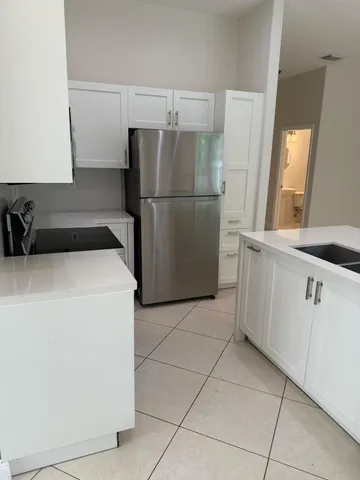 $4,100 | 5076 Southwest 38th Way, Hollywood, FL 33312