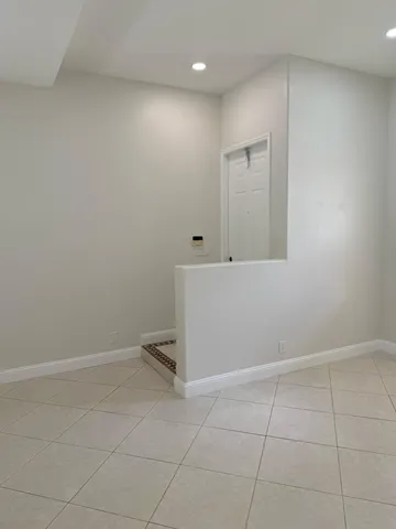 $4,100 | 5076 Southwest 38th Way, Hollywood, FL 33312