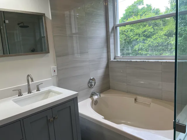 $4,100 | 5076 Southwest 38th Way, Hollywood, FL 33312