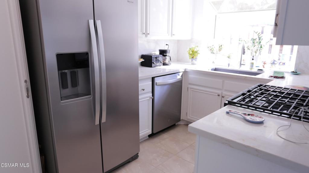 2832 Thicket Place Simi Valley, CA 93065 - Photo 2 of 42