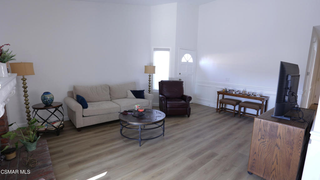 2832 Thicket Place Simi Valley, CA 93065 - Photo 7 of 42