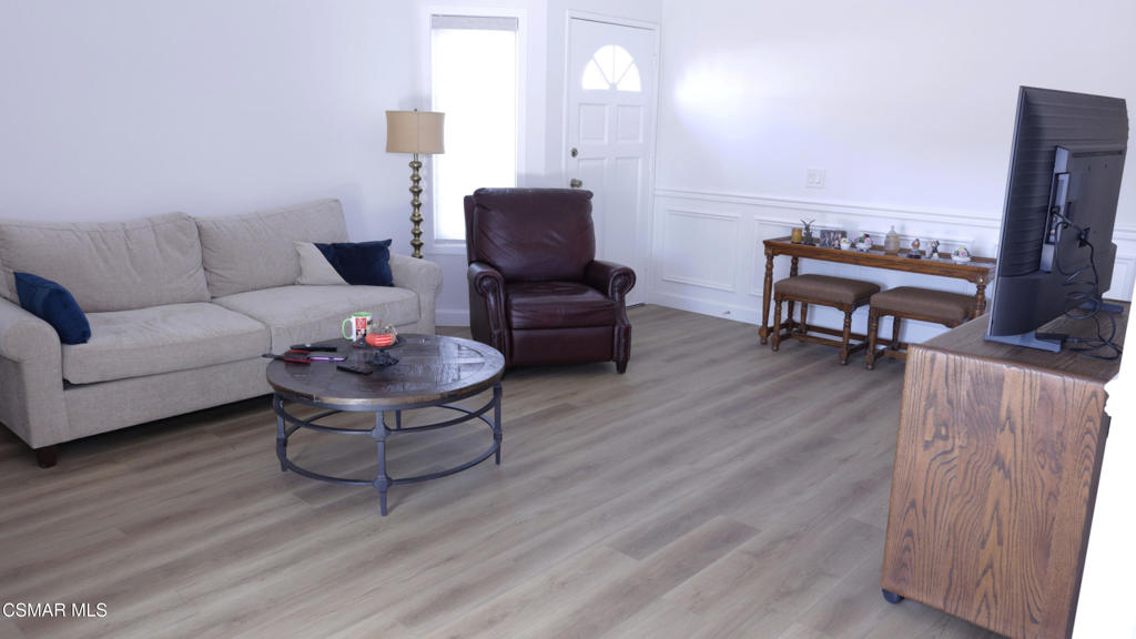 2832 Thicket Place Simi Valley, CA 93065 - Photo 9 of 42