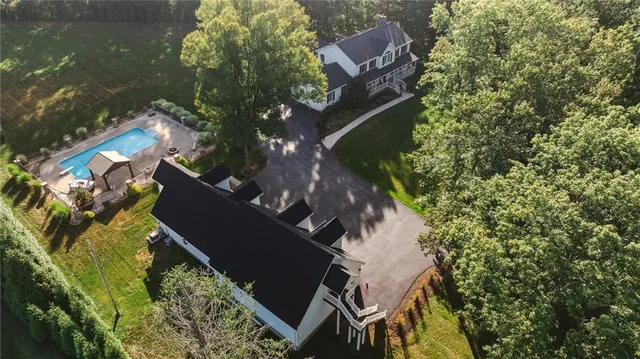 $1,395,000 | 391 Browns Hill Road, Valencia, PA 16059