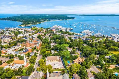 $3,650,000 | 78 Walker Avenue, Sag Harbor, NY 11963