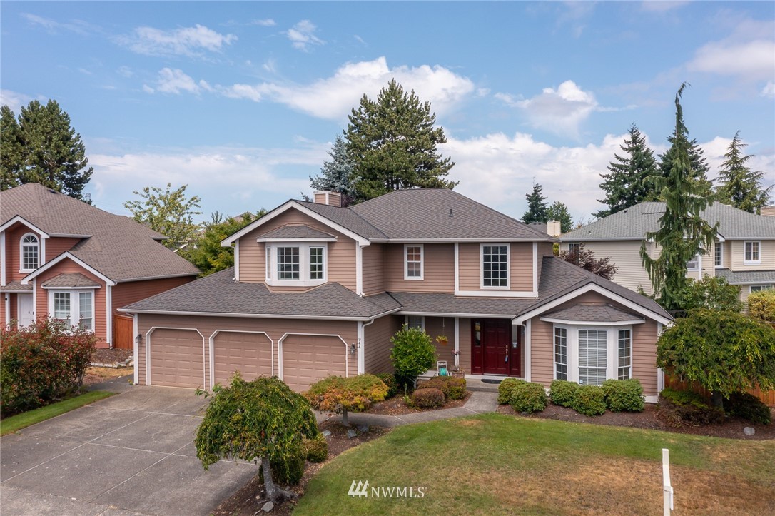 944 Southwest 347th Street Federal Way, WA 98023 - Photo 1 of 40 Gallery Image 1
