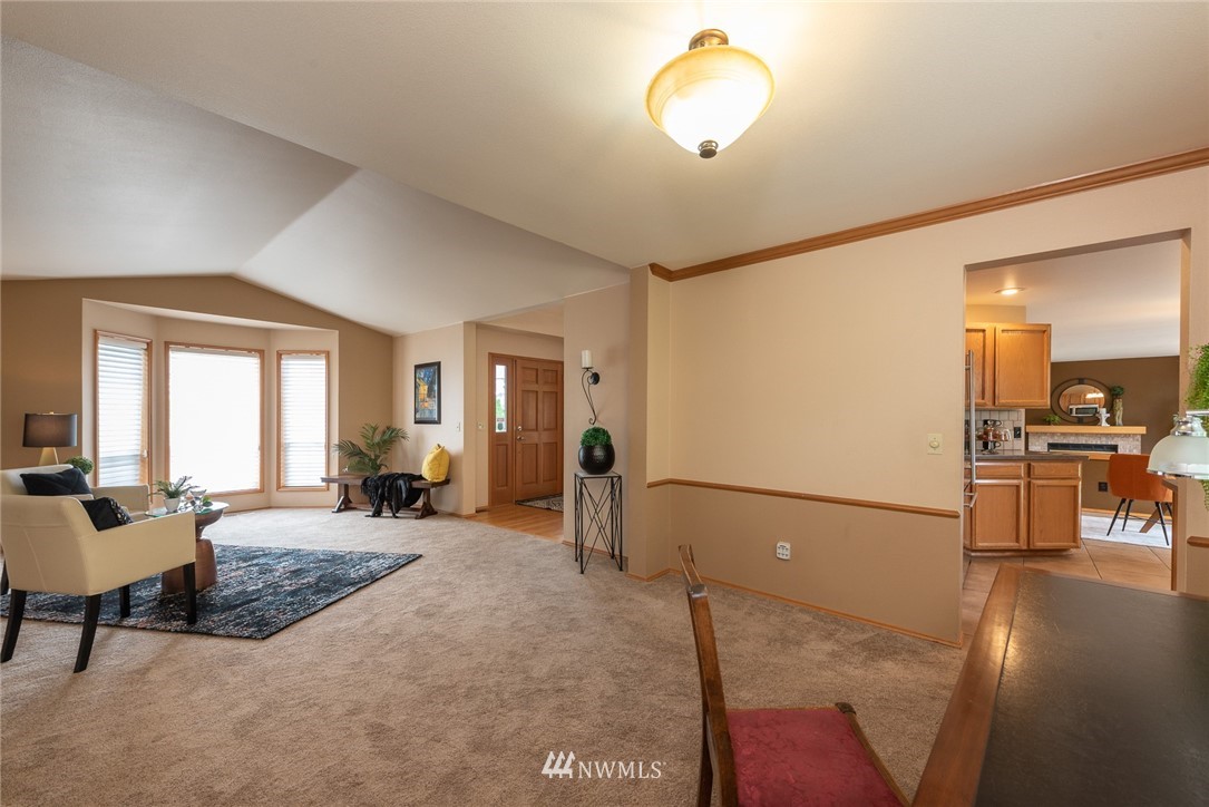 944 Southwest 347th Street Federal Way, WA 98023 - Photo 11 of 40 Gallery Image 11