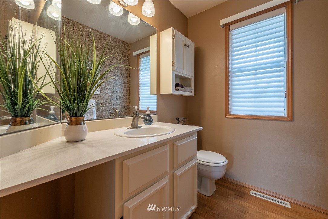944 Southwest 347th Street Federal Way, WA 98023 - Photo 23 of 40 Gallery Image 23