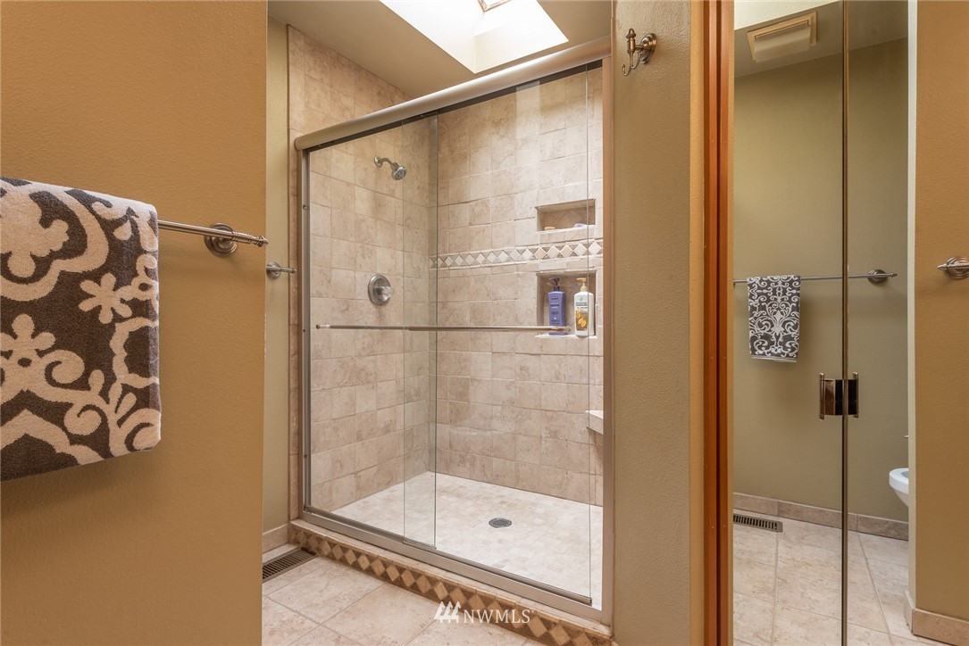 944 Southwest 347th Street Federal Way, WA 98023 - Photo 28 of 40 Gallery Image 28