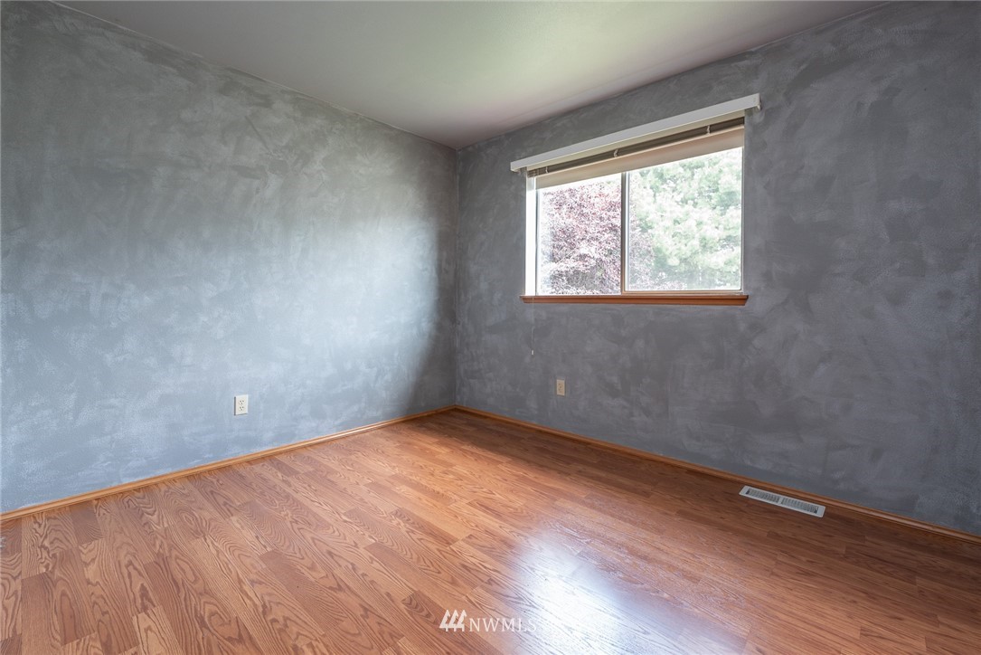 944 Southwest 347th Street Federal Way, WA 98023 - Photo 29 of 40 Gallery Image 29