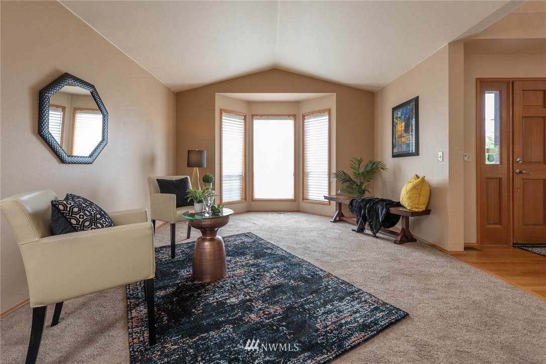944 Southwest 347th Street Federal Way, WA 98023 - Photo 7 of 40 Gallery Image 7