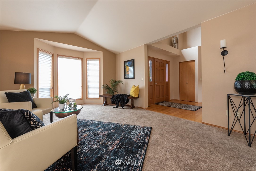 944 Southwest 347th Street Federal Way, WA 98023 - Photo 8 of 40 Gallery Image 8