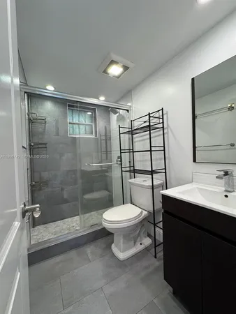 $1,800 | 1051 Southwest 1st Street, Unit 212, Miami, FL 33130