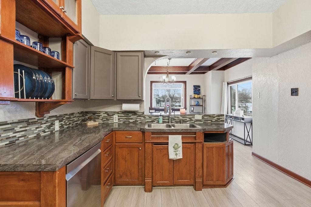 2528 North Magnolia Street Spokane, WA 99207 - Photo 15 of 48