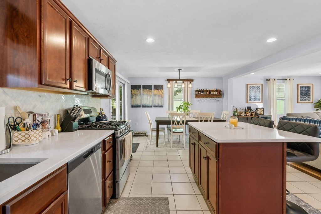 7 Amelian Road Randolph, MA 02368 - Photo 16 of 38 Gallery Image 16