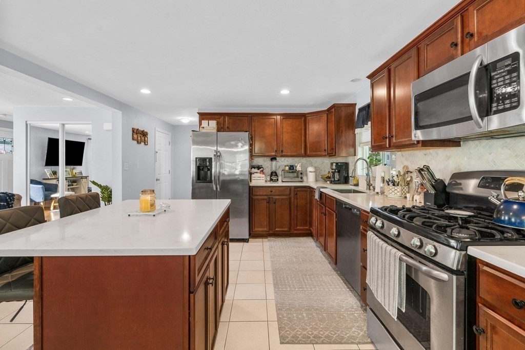 7 Amelian Road Randolph, MA 02368 - Photo 17 of 38 Gallery Image 17