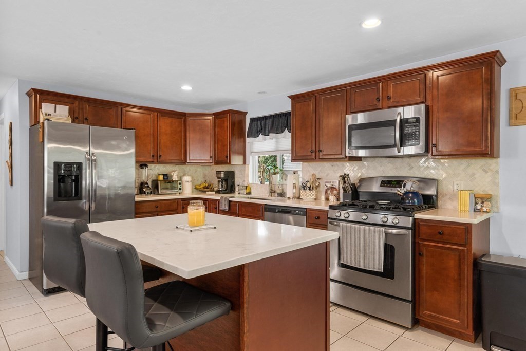 7 Amelian Road Randolph, MA 02368 - Photo 7 of 38 Gallery Image 7