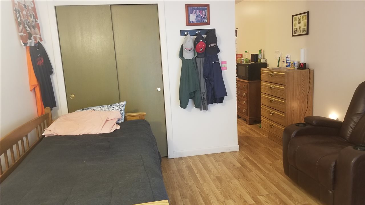 5 Strawberry Bank Road Nashua, NH 03062 - Photo 2 of 4