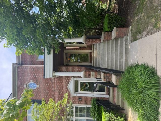 17034 Farmington Road Livonia, MI 48154 - Photo 1 of 16