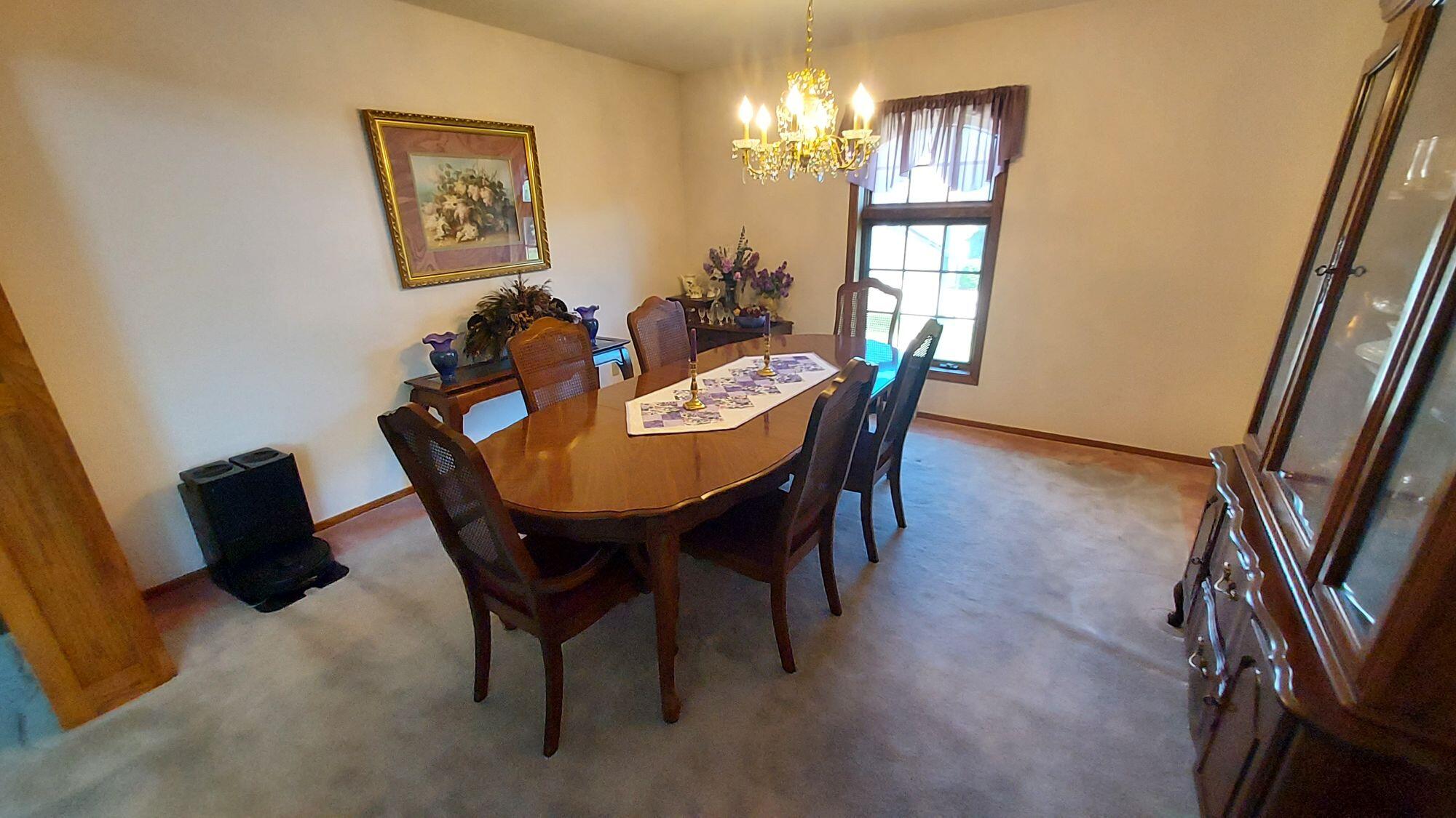 8404 South 68th Street Franklin, WI 53132 - Photo 10 of 48 Dining Rm2