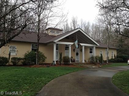 328 Canterbury Road High Point, NC 27262 - Photo 2 of 23 Gallery Image 2