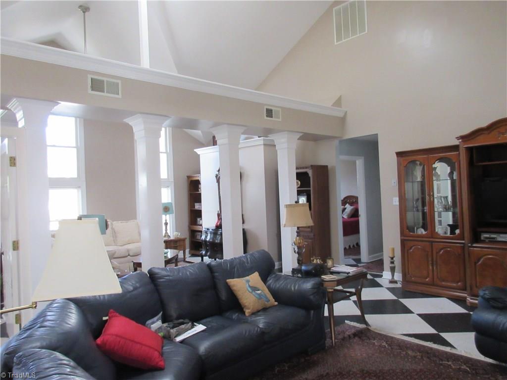328 Canterbury Road High Point, NC 27262 - Photo 4 of 23 Den view into the living room