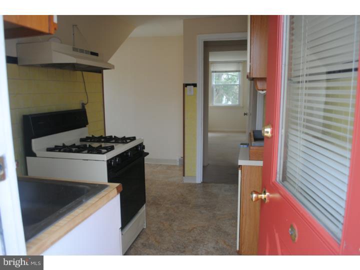 208 Gilpin Road Willow Grove, PA 19090 - Photo 11 of 25 Unit #2