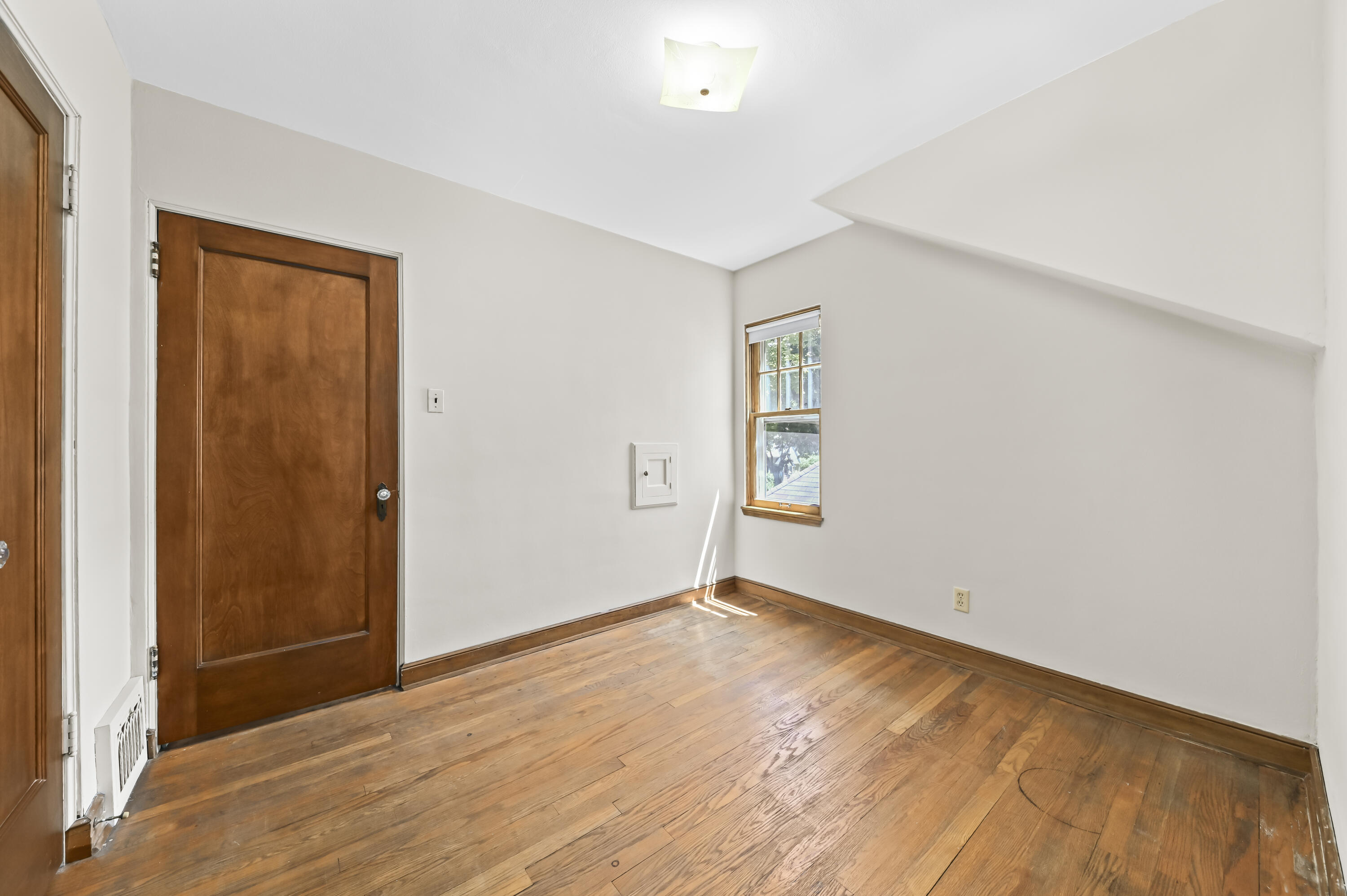 2963 North 70th Street Milwaukee, WI 53210 - Photo 25 of 43 25