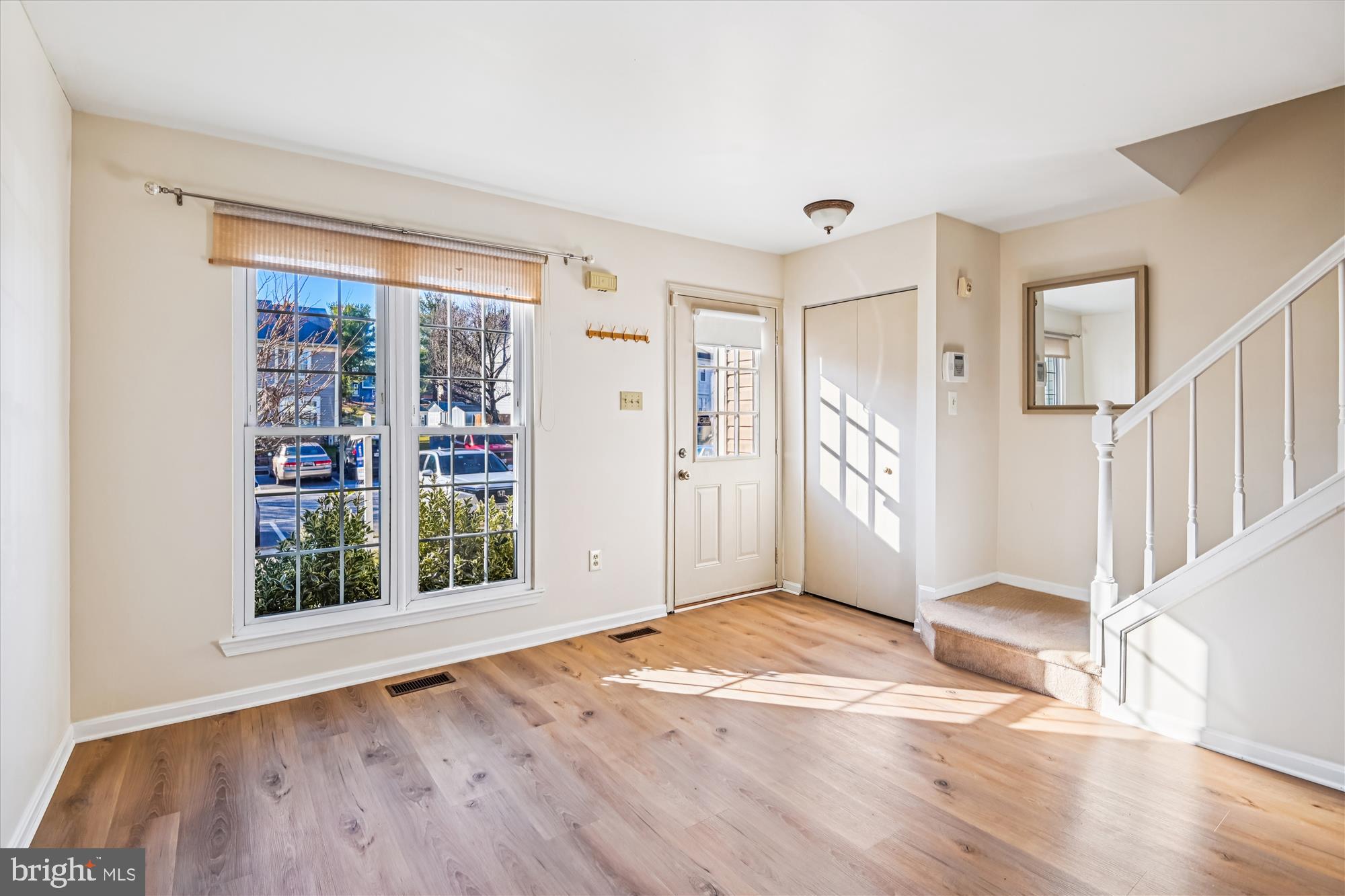 16 Jack Pine Place Nottingham, MD 21236 - Photo 3 of 35 Living Room