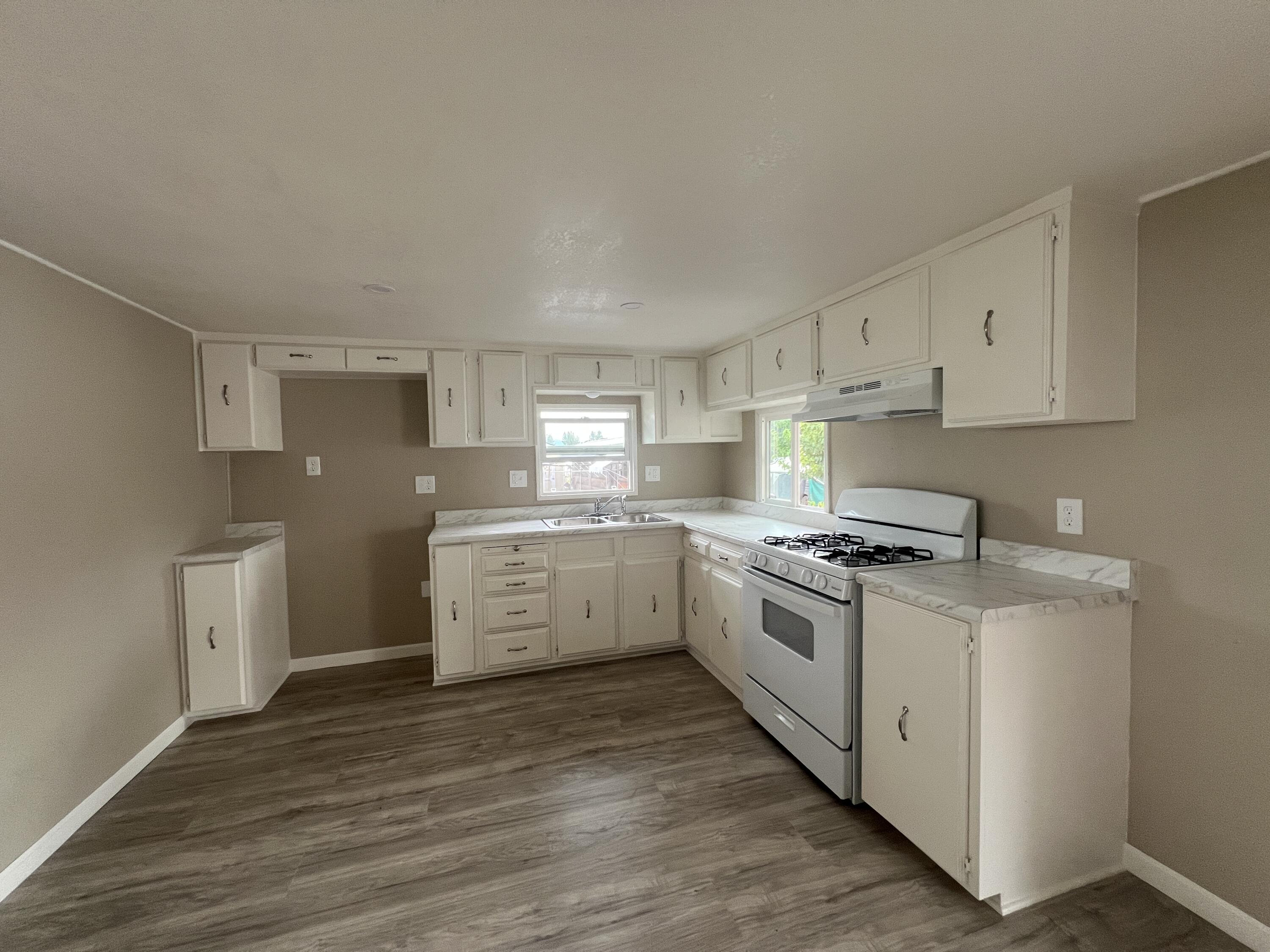 481 Twin View Boulevard, Unit 94 Redding, CA 96003 - Photo 2 of 11 IMG_9697