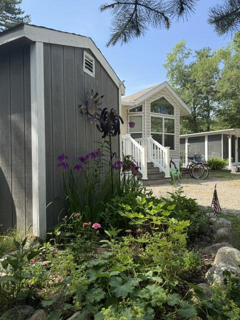 1 Robinson Way, Unit A97 Kennebunk, ME 04043 - Photo 5 of 45 Flowers