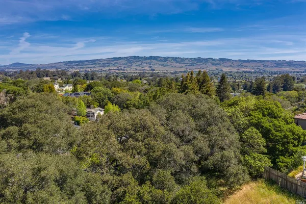 $509,000 | 509 Larch Drive, Petaluma, CA 94952