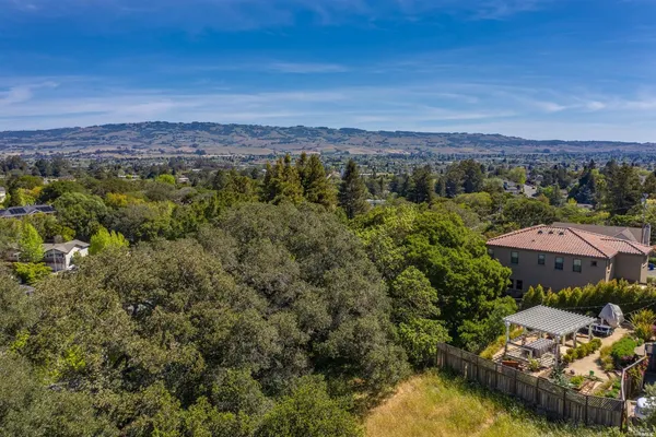 $509,000 | 509 Larch Drive, Petaluma, CA 94952