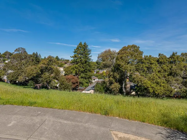 $509,000 | 509 Larch Drive, Petaluma, CA 94952