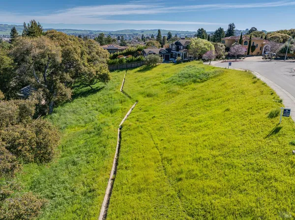 $509,000 | 509 Larch Drive, Petaluma, CA 94952