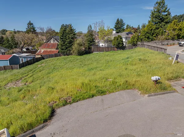 $509,000 | 509 Larch Drive, Petaluma, CA 94952