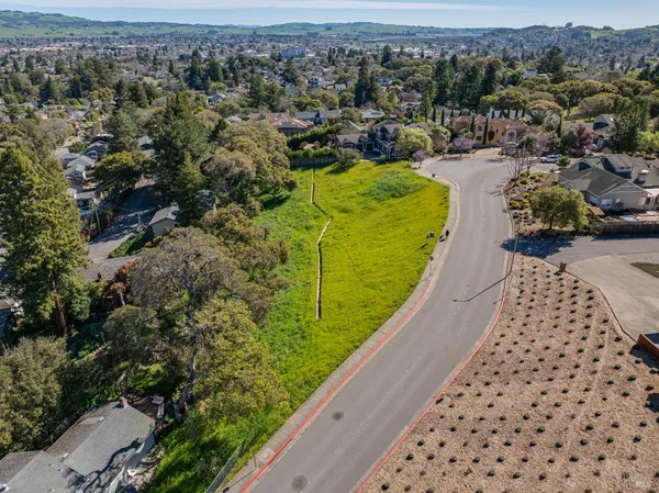 $509,000 | 509 Larch Drive, Petaluma, CA 94952