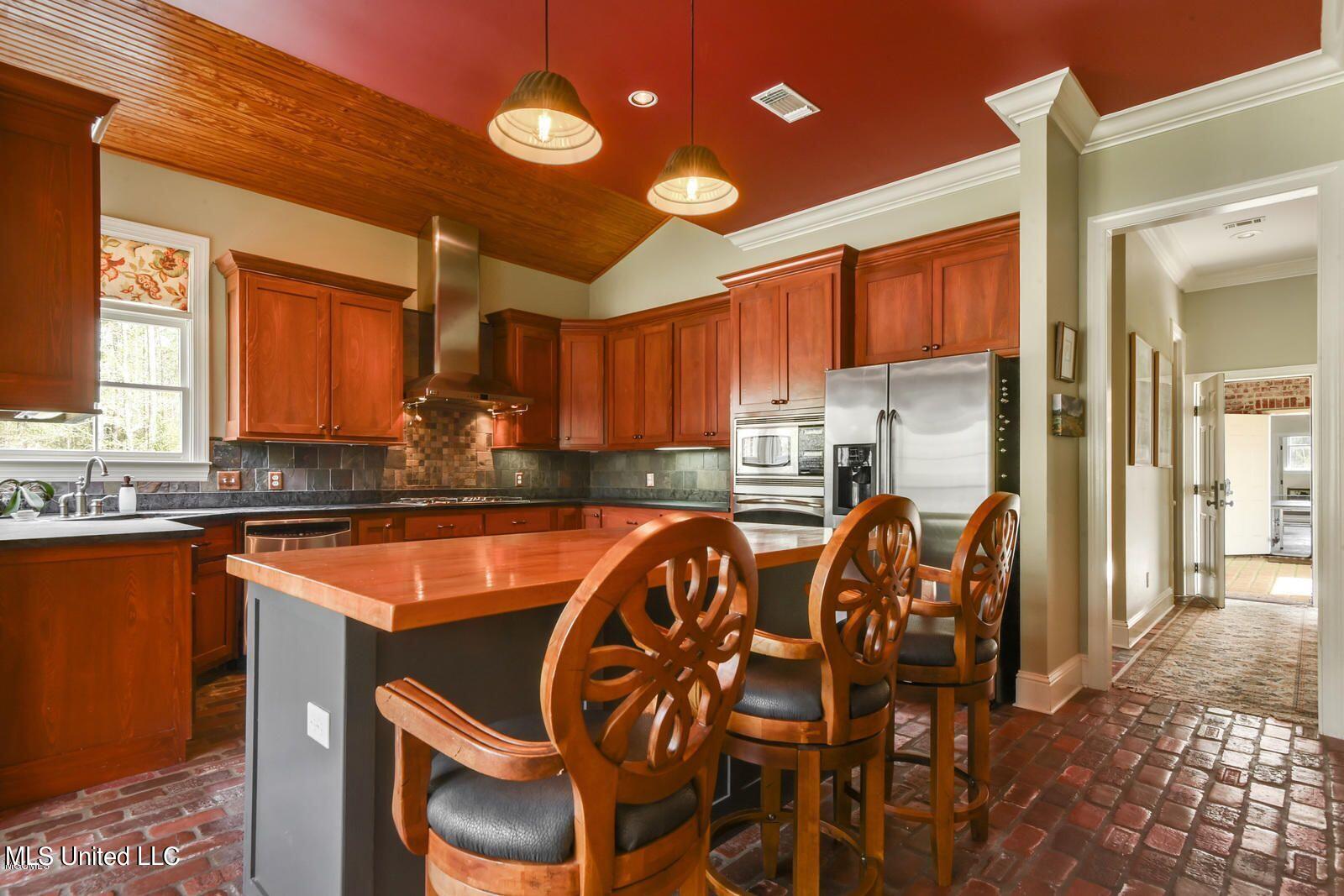21431 Bobs Road Long Beach, MS 39560 - Photo 8 of 29 Kitchen