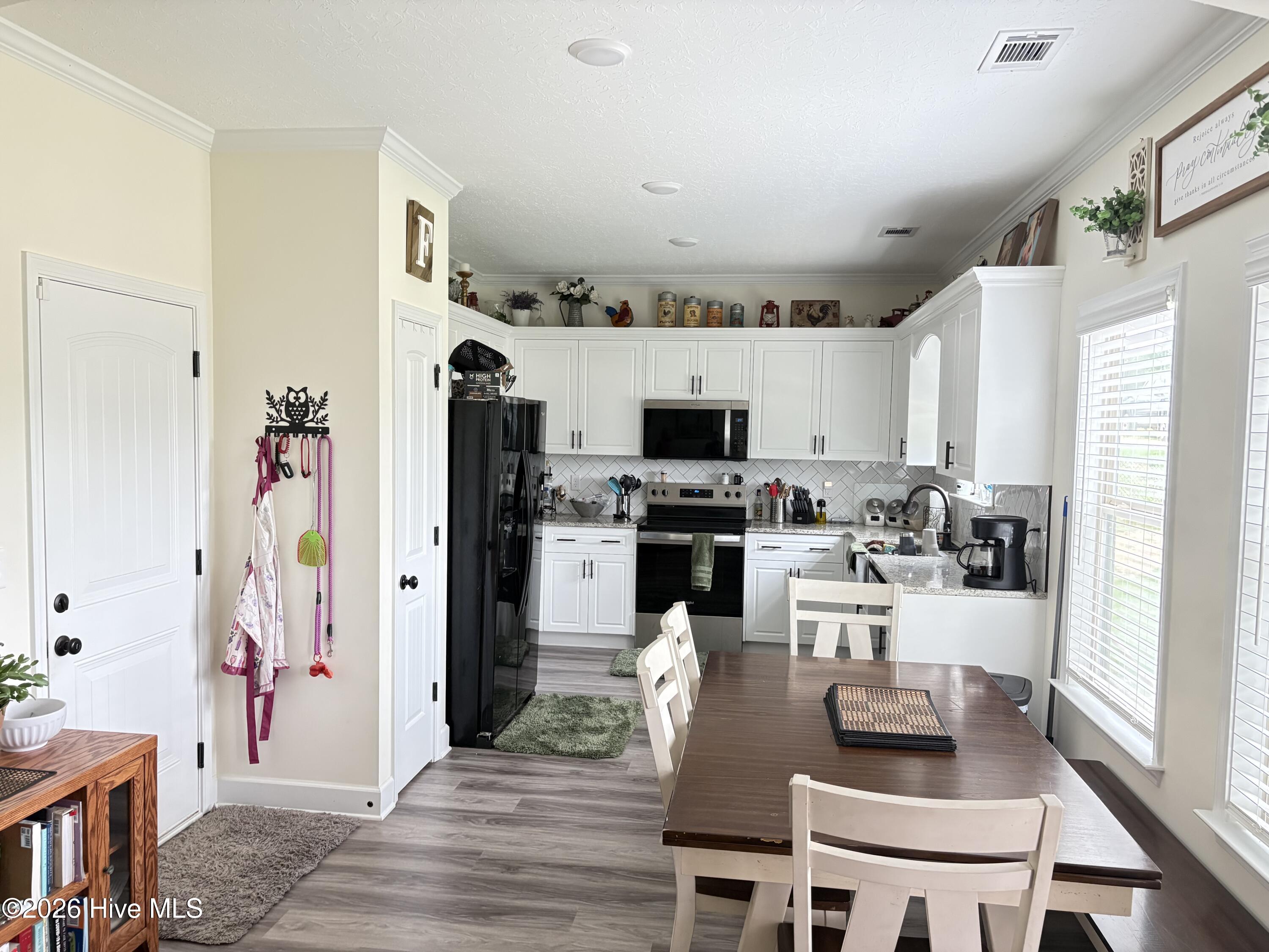 885 Inlet Surf Way Warrenville, SC 29851 - Photo 8 of 34 Kitchen