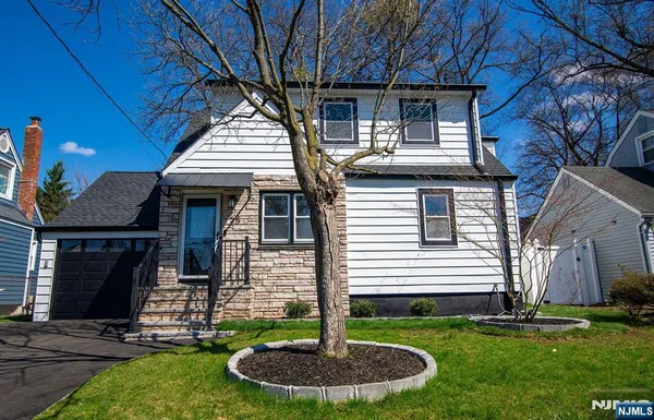 $879,000 | 25 Windsor Drive, Dumont, NJ 07628