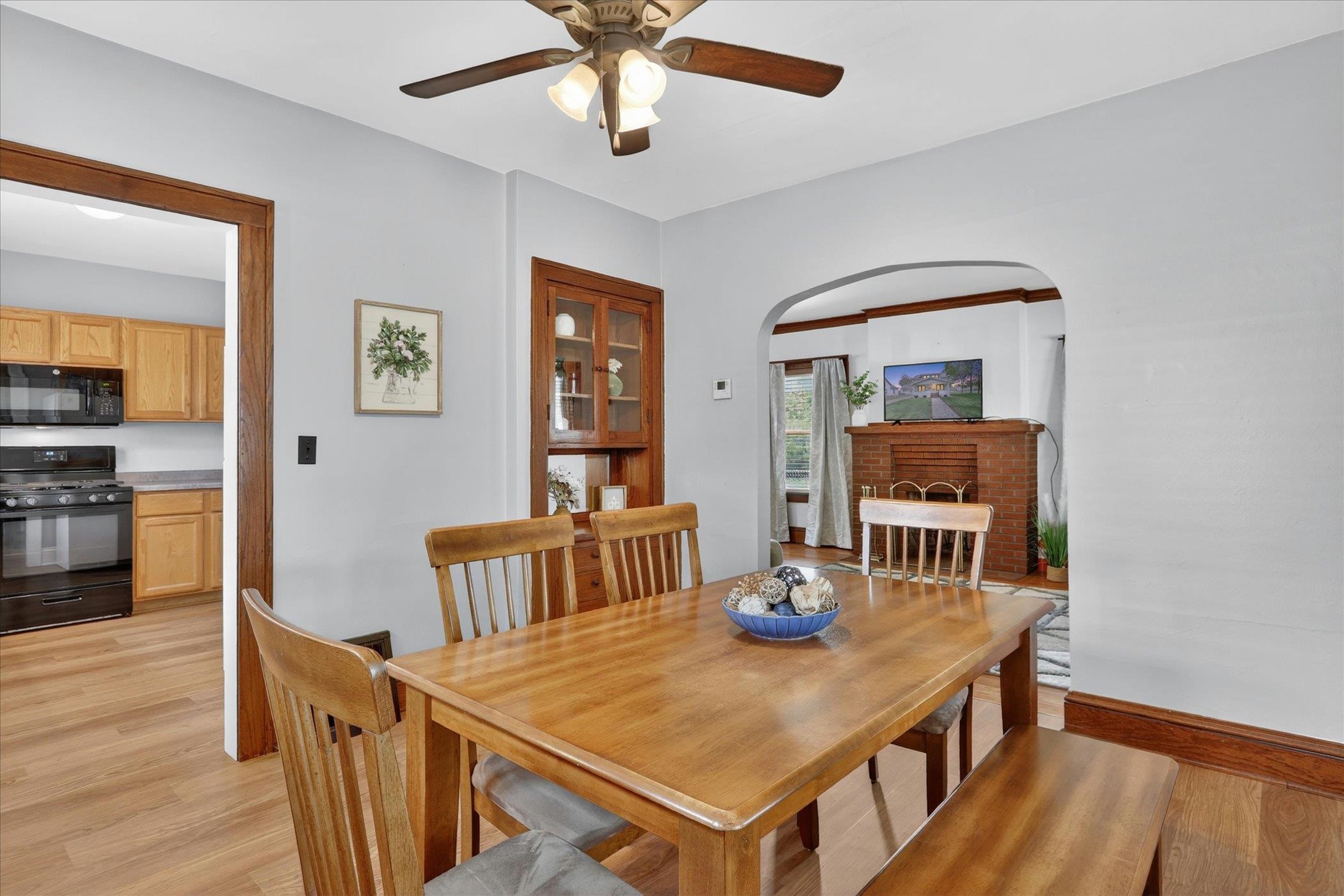 953 Oak Street Beloit, WI 53511 - Photo 10 of 40