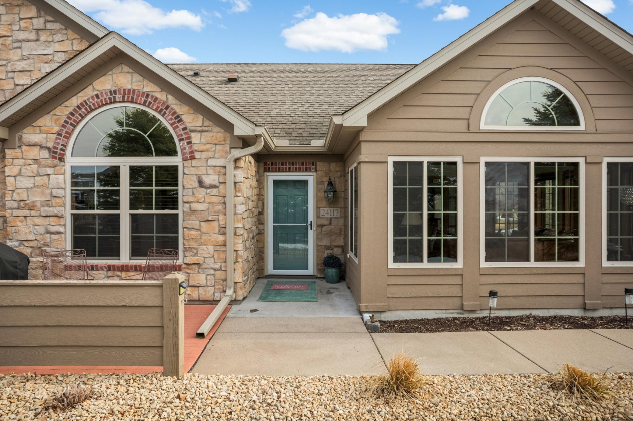 24117 Rivers Edge Road Rogers, MN 55374 - Photo 4 of 35