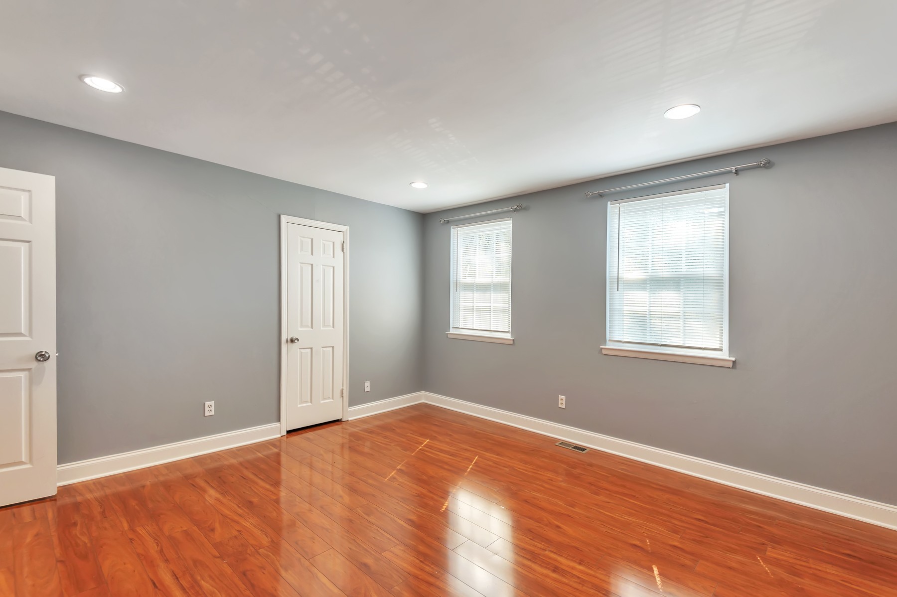 1301 Neelys Bend Road, Unit D27 Madison, TN 37115 - Photo 19 of 26 a view of empty room with wooden floor